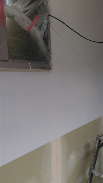 岐阜市室内の壁塗装作業